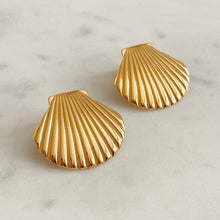 Load image into Gallery viewer, Oversize Shell Earrings
