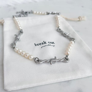 Pearl & Barbed Necklace