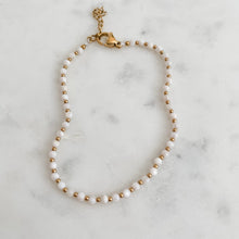 Load image into Gallery viewer, Shell Pearl Bracelet
