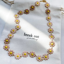 Load image into Gallery viewer, Pink Daisy Chain Necklace

