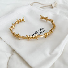Load image into Gallery viewer, Gold Barbed Wire Bangle Bracelet
