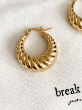 Load image into Gallery viewer, Gold Chunky Textured Hoop Earrings
